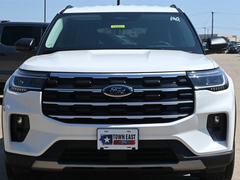 New 2025 Ford Explorer Active w/ Active Comfort Package image 30