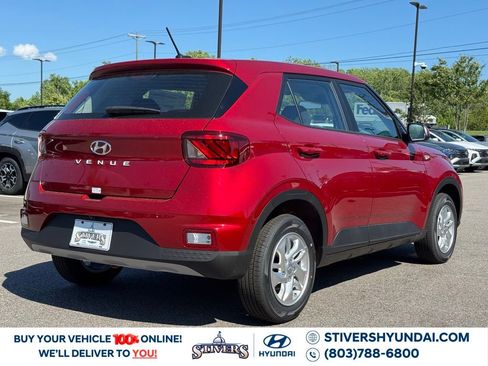 Certified 2025 Hyundai Venue SE image 12