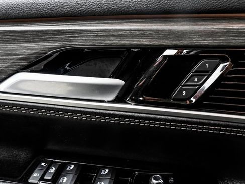 Used 2024 Jeep Wagoneer L Series II w/ Flexible Seating Group image 51