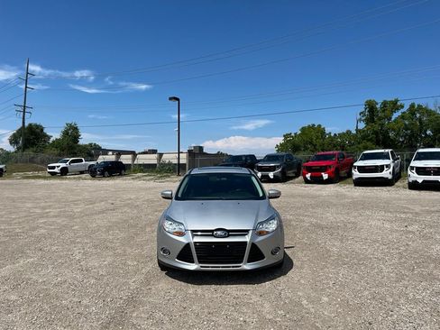 Used 2013 Ford Focus Titanium FWD image 4