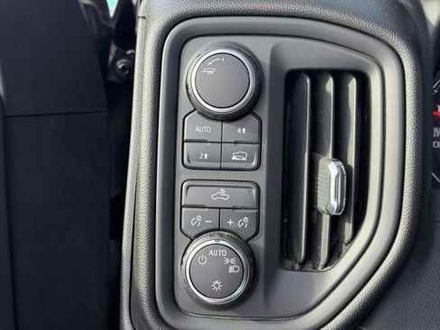 Used 2022 Chevrolet Silverado 1500 Custom image 18