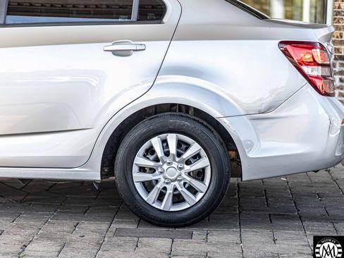 Used 2017 Chevrolet Sonic LS image 7