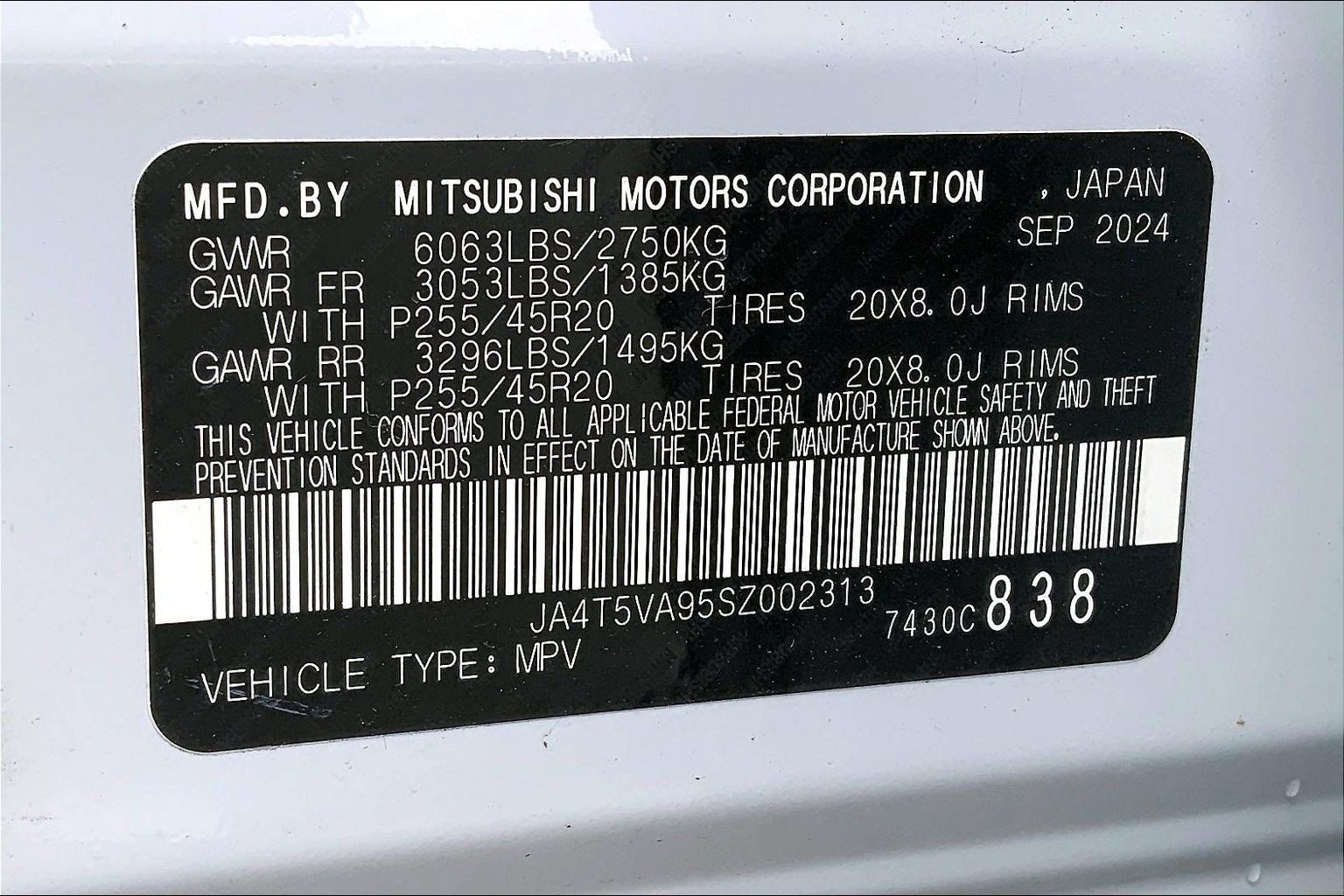 Used 2025 Mitsubishi Outlander 4WD Plug-In Hybrid image 34