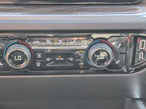 Certified 2025 Chevrolet Silverado 1500 RST AWD/4WD image 24