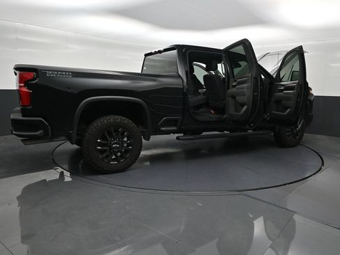 Used 2025 Chevrolet Silverado 2500 LT w/ Trail Boss Package AWD/4WD image 32