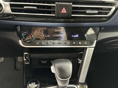 Used 2023 Kia Seltos S w/ Navigation Package FWD image 20