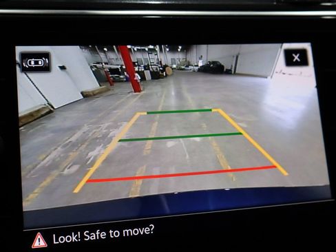 Used 2022 Volkswagen Tiguan SE image 6