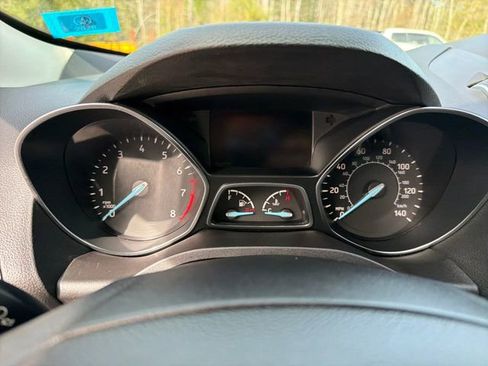 Used 2019 Ford Escape SE AWD/4WD image 16