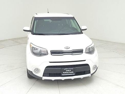 Used 2018 Kia Soul + image 2