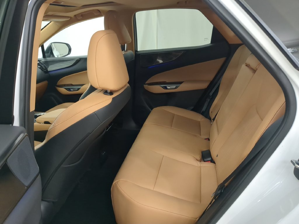 Certified 2026 Lexus NX 350 AWD w/ Accessory Package (2T) image 32
