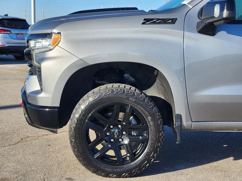 Used 2024 Chevrolet Silverado 1500 LT Trail Boss w/ LT Trail Boss Premium Package AWD/4WD image 9