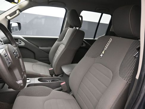 Used 2015 Nissan Frontier PRO-4X image 10