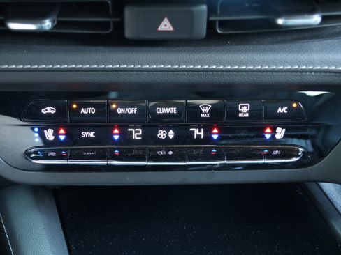 Used 2022 Buick Envision Avenir w/ Technology Package II FWD image 20