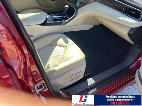 Used 2019 Toyota Camry XLE w/ Driver Assist Package image 9