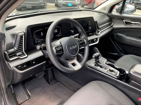 Used 2023 Kia Sportage LX AWD/4WD image 8