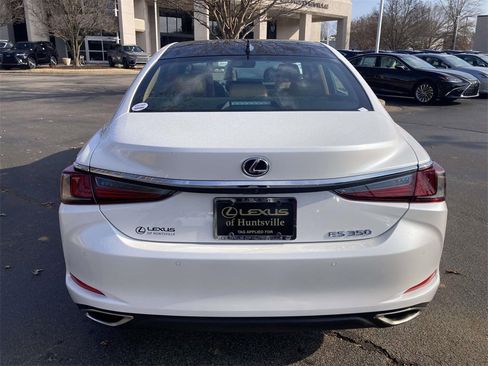 New 2025 Lexus ES 350 Ultra Luxury image 3