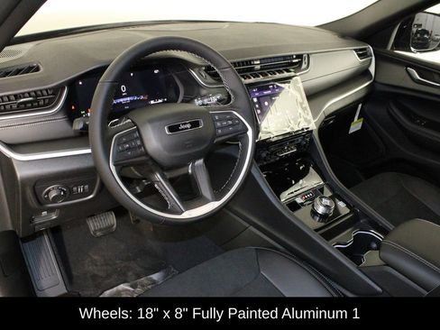 New 2025 Jeep Grand Cherokee Altitude image 22