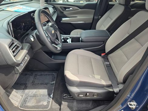 Used 2026 Chevrolet Traverse LT AWD/4WD image 11