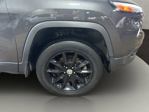 Used 2014 Jeep Cherokee Latitude w/ Comfort/Convenience Group AWD/4WD image 34