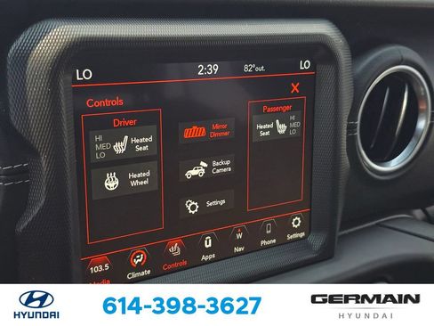 Used 2021 Jeep Wrangler Unlimited Sahara w/ Cold Weather Group AWD/4WD image 29