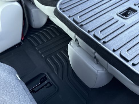 Used 2025 Kia Sorento SX Prestige image 34