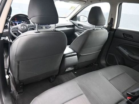 Used 2024 Nissan Altima 2.5 SV AWD/4WD image 29
