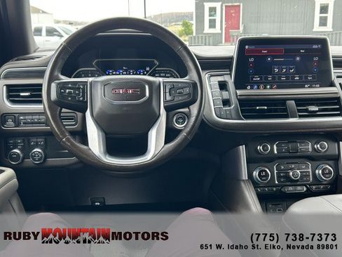 Used 2021 GMC Yukon XL SLT w/ SLT Luxury Package AWD/4WD image 12