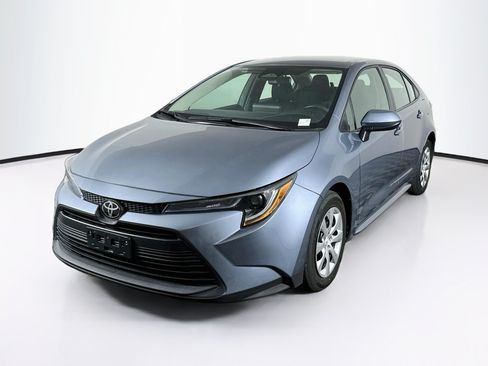Used 2025 Toyota Corolla LE FWD image 3