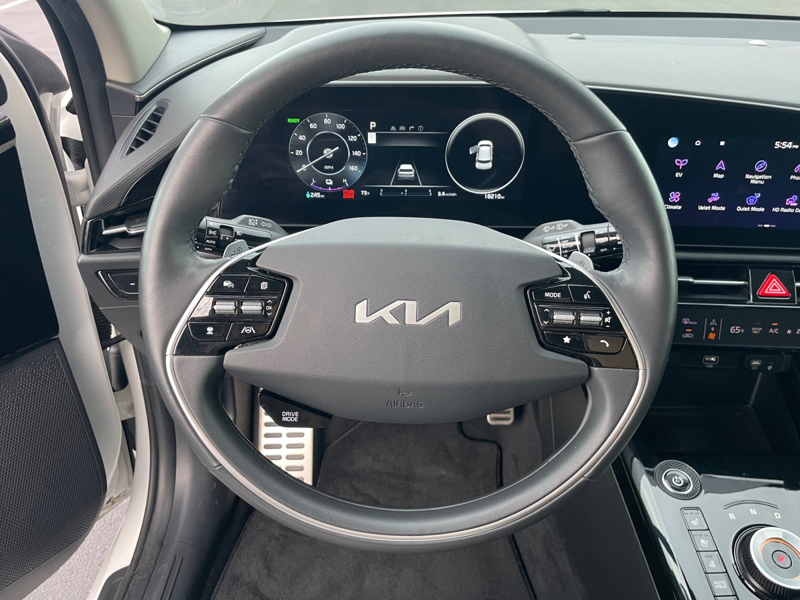 Used 2024 Kia Niro Wave w/ Wave Preserve Package FWD image 9
