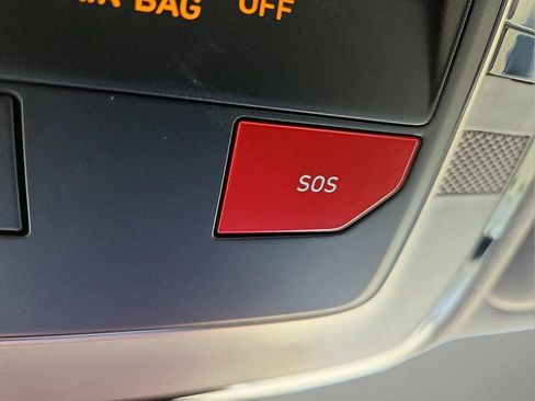 Used 2023 Hyundai Santa Fe Limited image 21