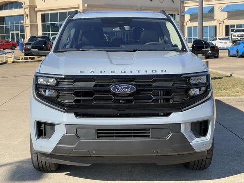New 2025 Ford Expedition Active image 24