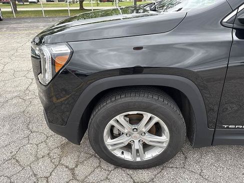 Certified 2022 GMC Terrain SLE w/ Driver Convenience Package AWD/4WD image 47