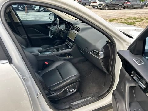 Used 2020 Jaguar F-PACE AWD/4WD image 9
