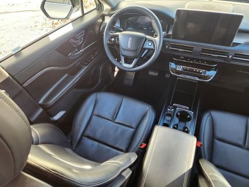 New 2025 Lincoln Corsair AWD w/ Equipment Group 101A image 10