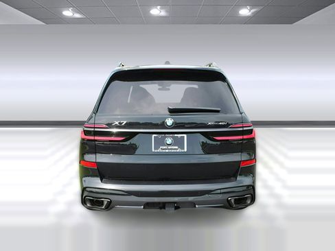Used 2026 BMW X7 xDrive40i w/ M Sport Package image 10