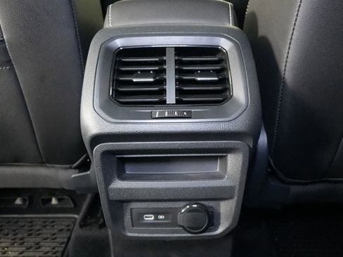 Used 2022 Volkswagen Tiguan SEL R-Line image 23