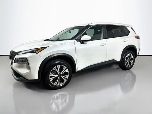 Used 2023 Nissan Rogue SV FWD image 3