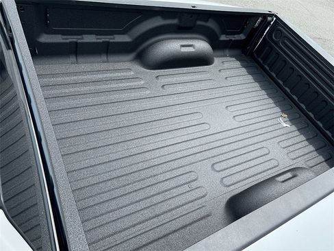 New 2025 RAM 3500 Laramie image 21