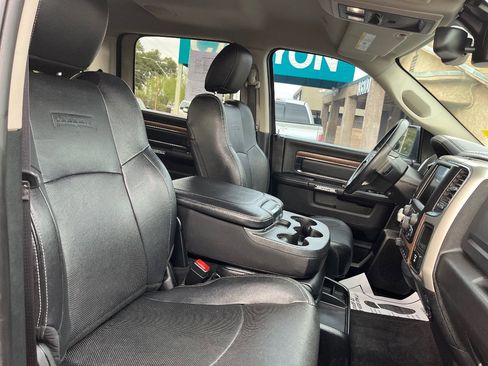 Used 2017 RAM 1500 Laramie image 35