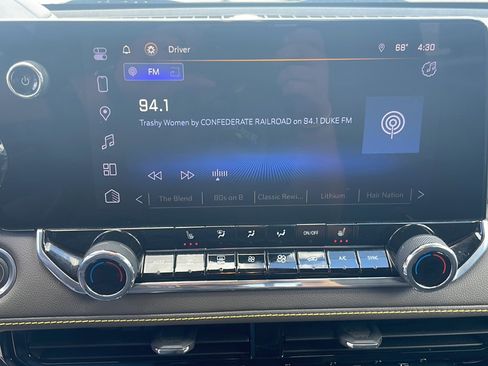 Used 2024 Chevrolet Colorado ZR2 image 12