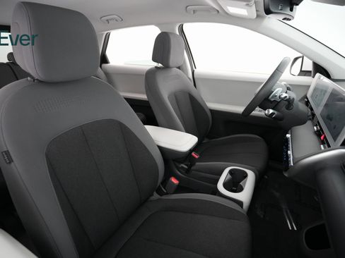 Used 2024 Hyundai Ioniq 5 SEL image 8