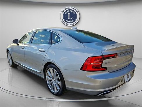 Used 2018 Volvo S90 T6 Inscription w/ Convenience Package image 4
