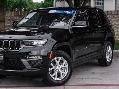 Used 2023 Jeep Grand Cherokee Limited w/ Trailer Tow Prep Group (B) image 13