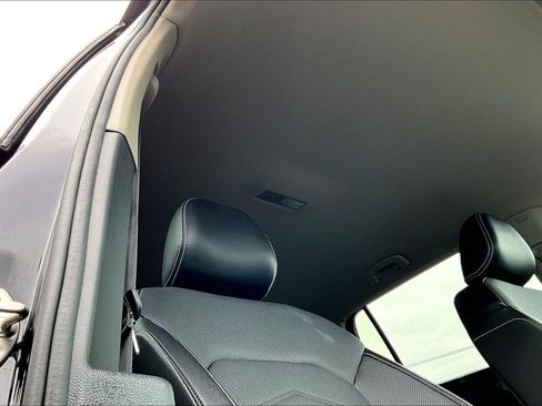 Used 2024 Volkswagen Atlas SE image 27