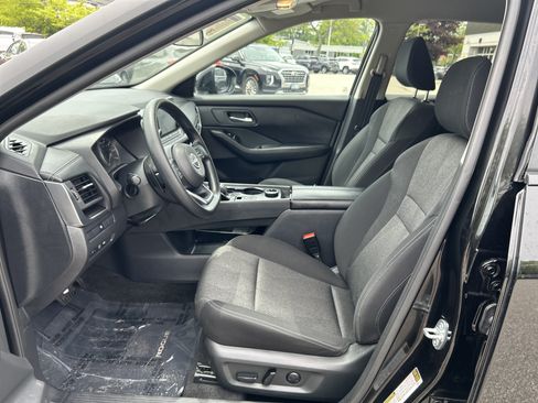 Used 2024 Nissan Rogue SV AWD/4WD image 14
