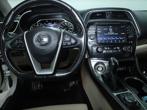 Used 2017 Nissan Maxima Platinum image 29