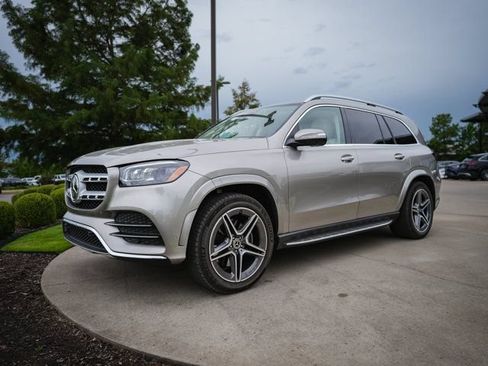 Used 2023 Mercedes-Benz GLS 450 4MATIC image 3