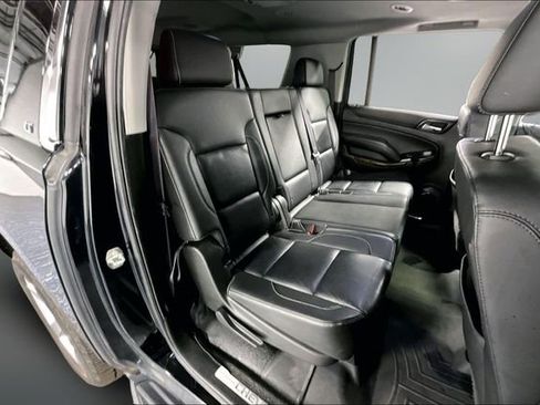 Used 2017 Chevrolet Suburban LT image 25