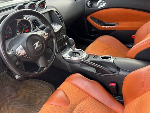 Used 2013 Nissan 370Z Touring w/ Sport Pkg image 11