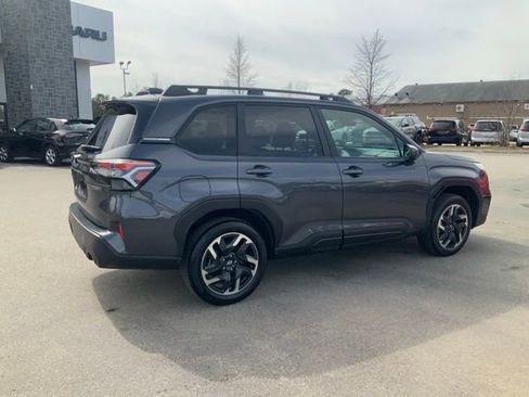 Certified 2025 Subaru Forester Premium AWD/4WD image 9